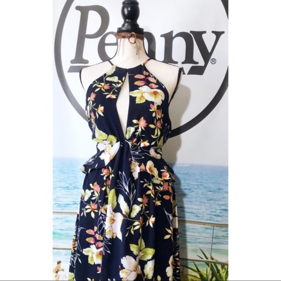 LUCY PARIS Fiji Key Hole Maxi - Picture 10 of 15